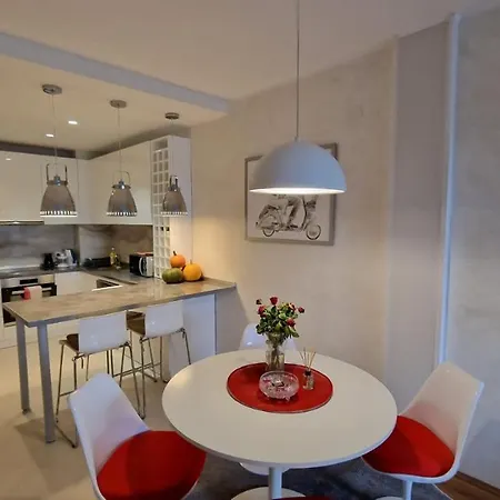 Lux Ava Apartment