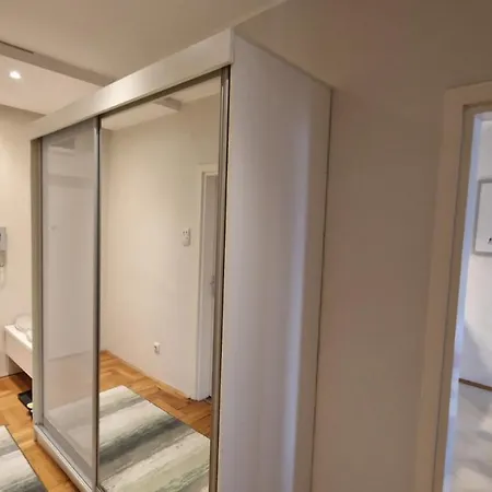 アパート Lux Ava *