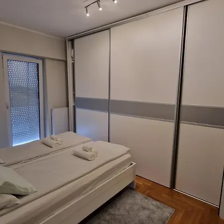 Lux Ava アパート *